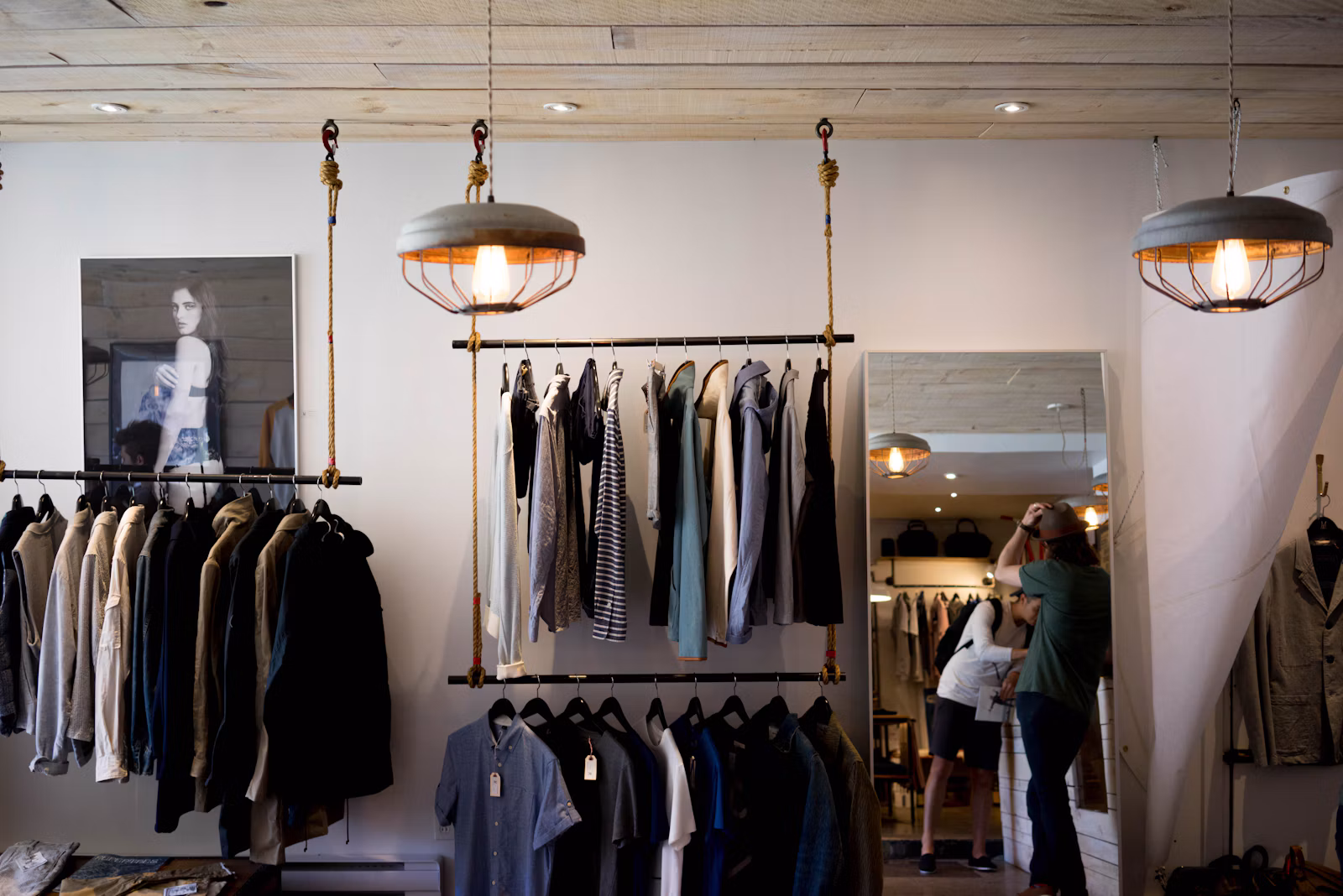 Canais e horário de atendimento da Lj Shop Moda Intima LTDA